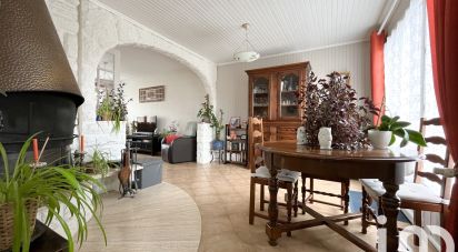 Maison traditionnelle 7 pièces de 126 m² à Morangis (91420)