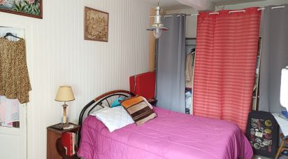 Maison 4 pièces de 107 m² à Saint-Christophe-des-Bardes (33330)
