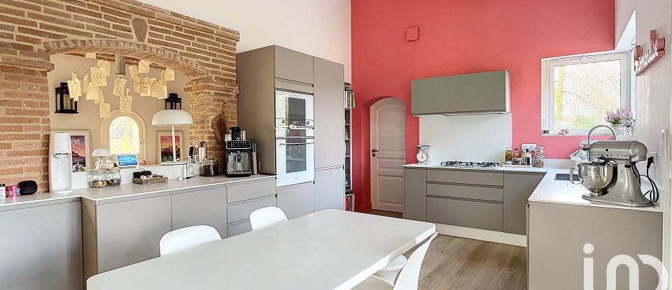 Architect house 6 rooms of 243 m² in Montauban (82000)