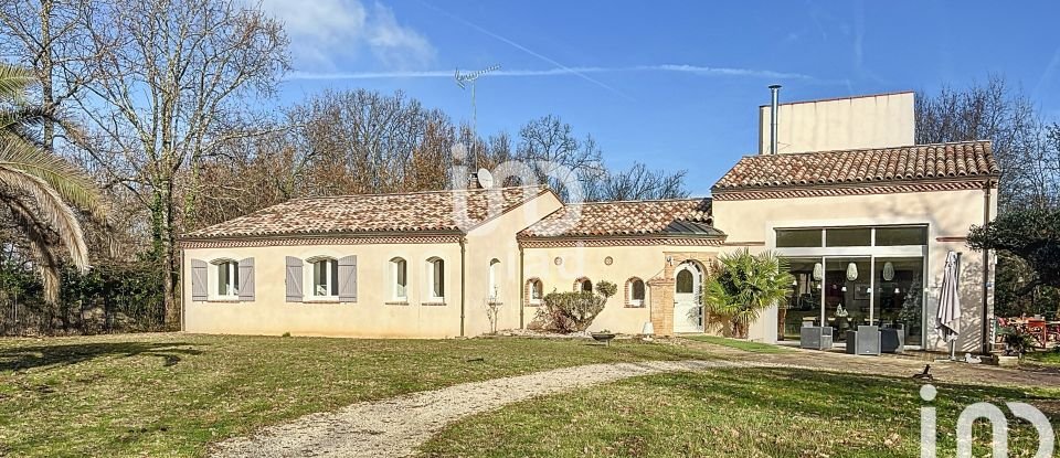 Architect house 6 rooms of 243 m² in Montauban (82000)