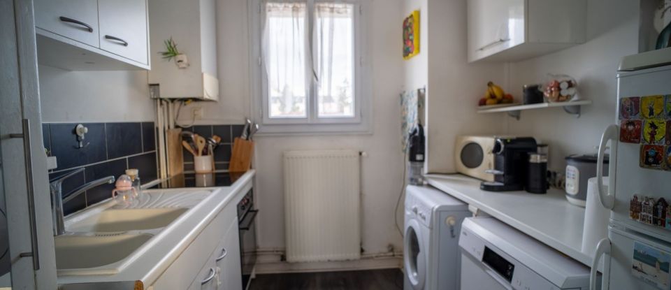 Apartment 4 rooms of 67 m² in Orléans (45000)