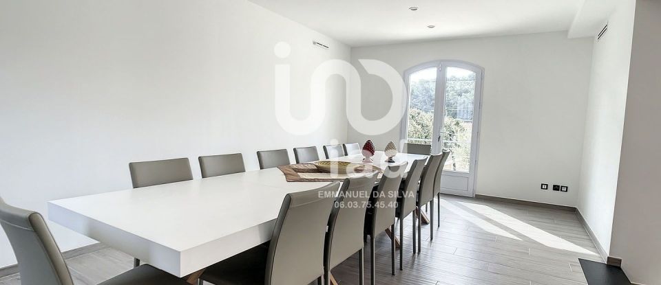 House 5 rooms of 169 m² in Le Luc (83340)