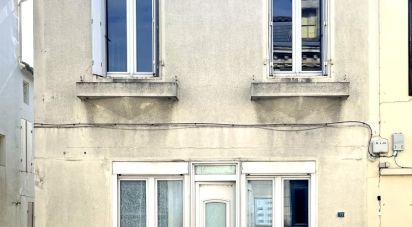 Maison 4 pièces de 120 m² à Saint-Genis-de-Saintonge (17240)