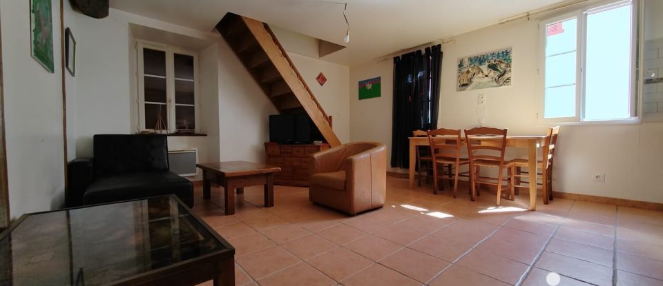 Village house 8 rooms of 196 m² in Ainhoa (64250)