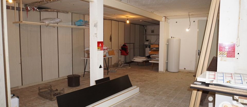 Maison 5 pièces de 102 m² à Poix-du-Nord (59218)