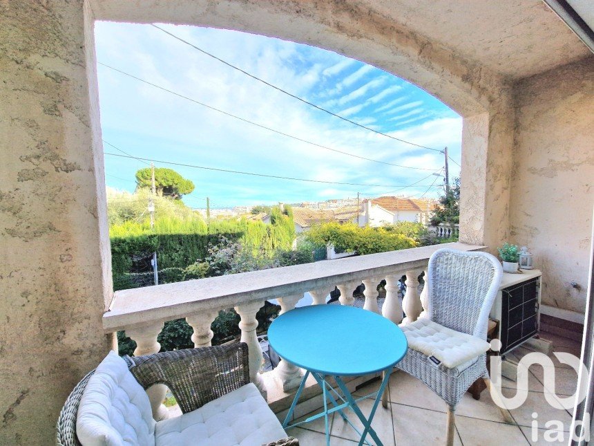 Apartment 3 rooms of 65 m² in Antibes (06600)