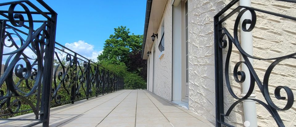Traditional house 5 rooms of 90 m² in Châtellerault (86100)