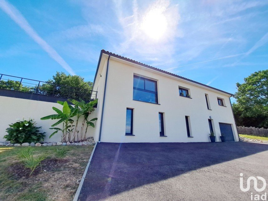 Maison 5 pièces de 137 m² à Montauban (82000)