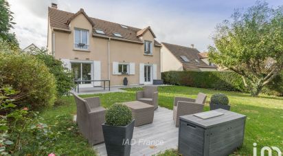 House 7 rooms of 135 m² in Morainvilliers (78630)