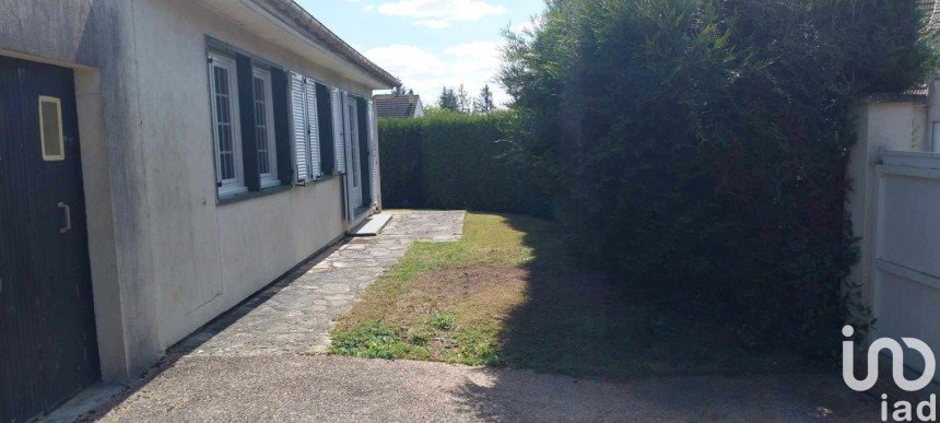House 4 rooms of 84 m² in Nogent-le-Rotrou (28400)