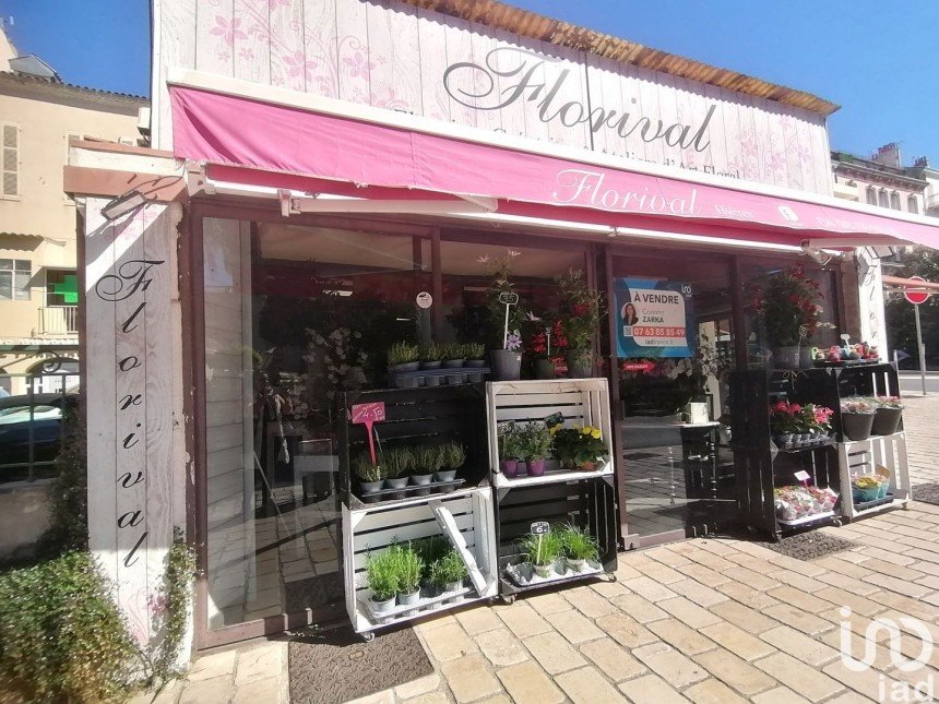 Retail property of 150 m² in Hyères (83400)