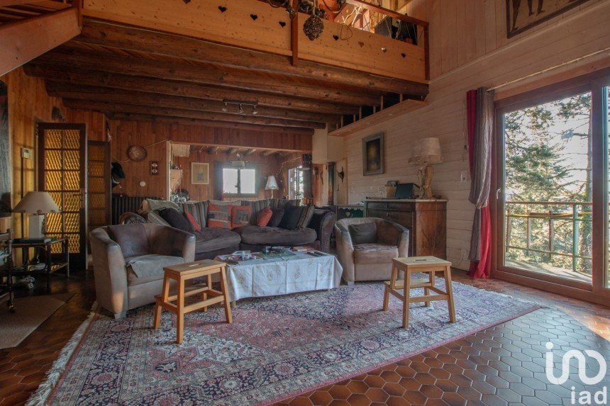 Maison traditionnelle 6 pièces de 225 m² à Ruffieux (73310)