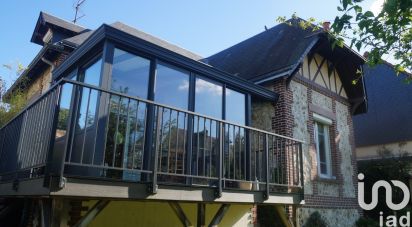House 5 rooms of 102 m² in Petit-Couronne (76650)