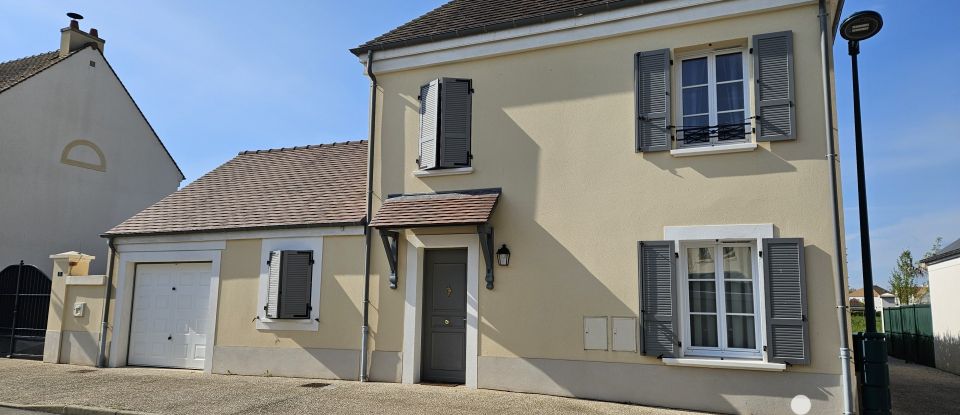 Traditional house 5 rooms of 120 m² in Bailly-Romainvilliers (77700)