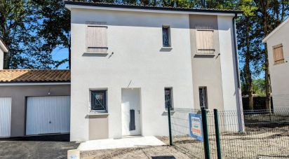 House 5 rooms of 97 m² in Saint-Michel-de-Rieufret (33720)