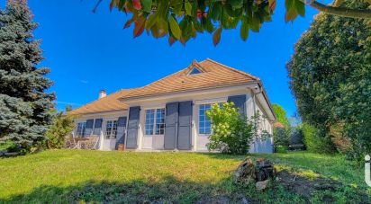 Traditional house 5 rooms of 147 m² in Morainvilliers (78630)