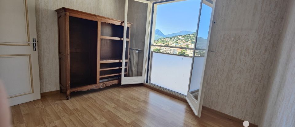 Appartement 5 pièces de 110 m² à Toulon (83000)