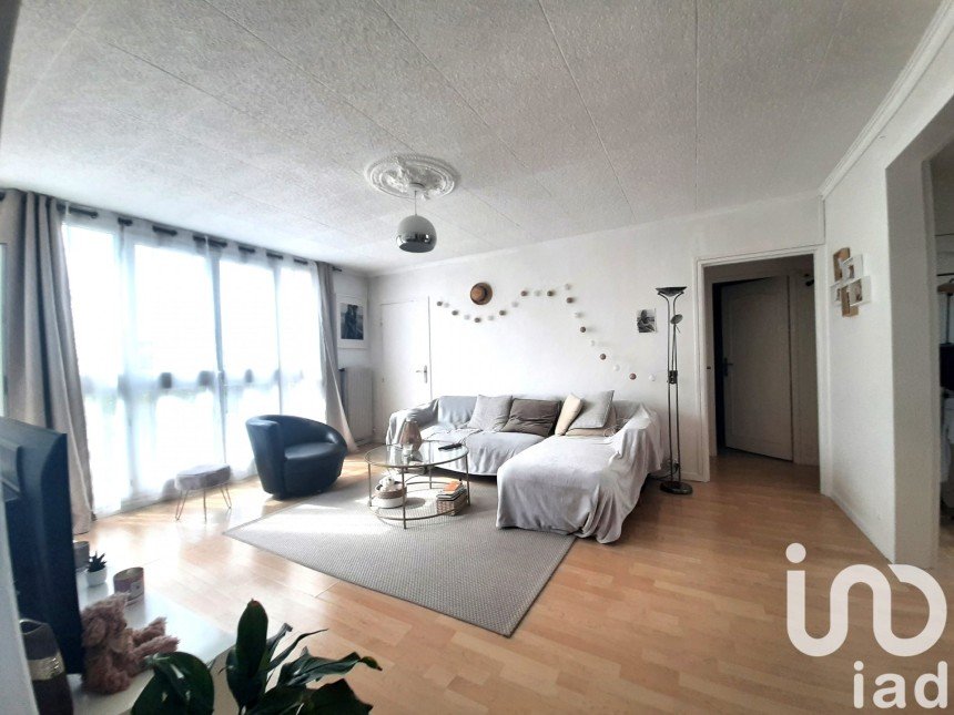 Apartment 4 rooms of 72 m² in Rosny-sous-Bois (93110)