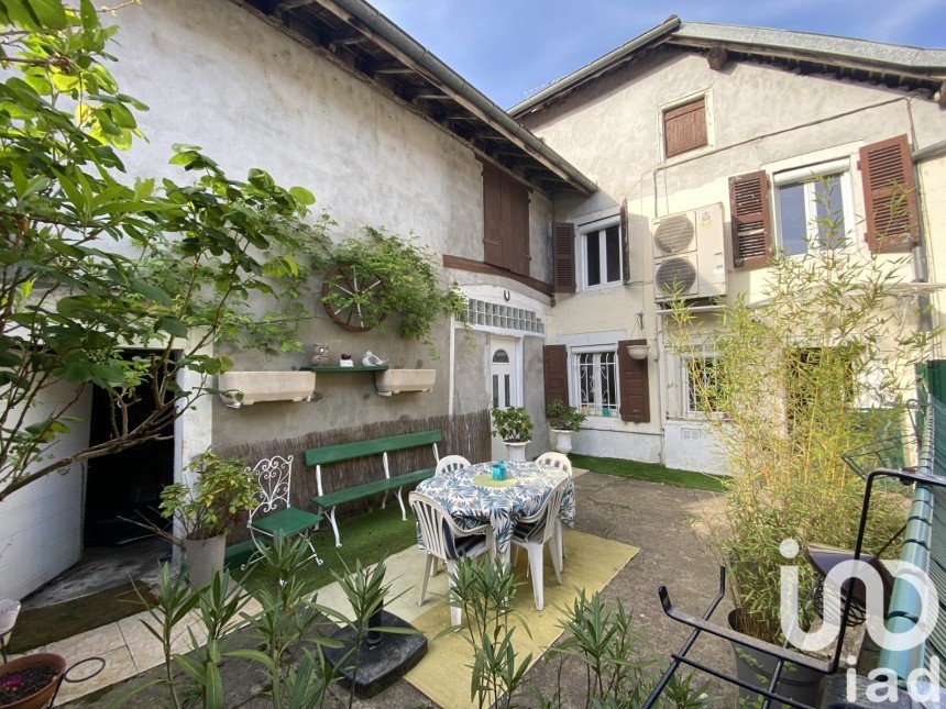 Maison de village 4 pièces de 92 m² à Chazey-Bons (01300)