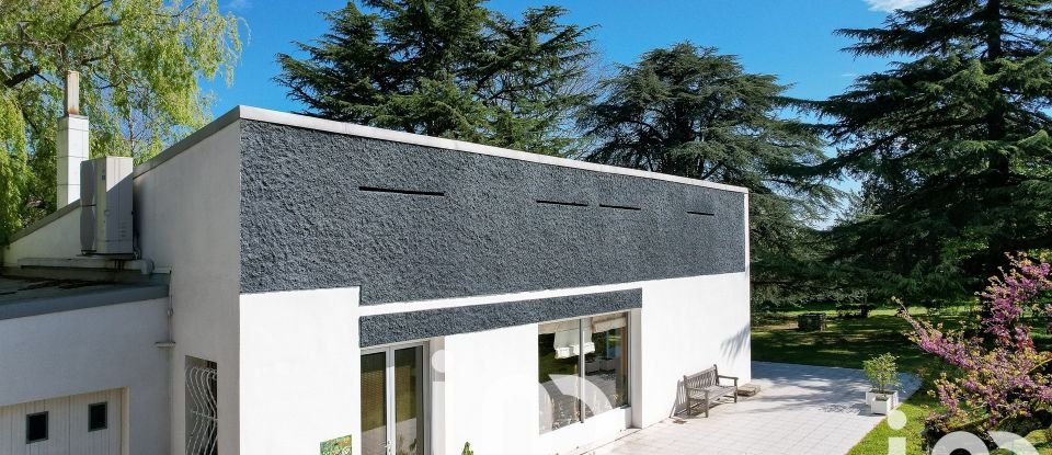 Maison traditionnelle 7 pièces de 285 m² à Auzeville-Tolosane (31320)