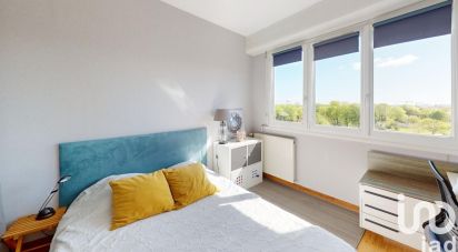 Apartment 5 rooms of 98 m² in La Rochelle (17000)