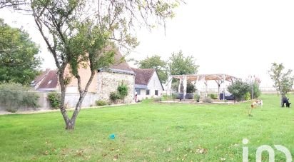 Country house 7 rooms of 208 m² in Neuvy-le-Roi (37370)