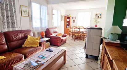 Maison traditionnelle 5 pièces de 128 m² à Montrond-les-Bains (42210)