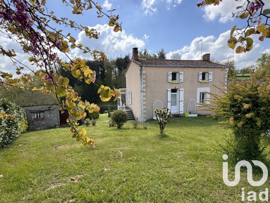 Vente Maison 105m² 4 Pièces à Saint-Hilaire-de-Voust (85120) - Iad France