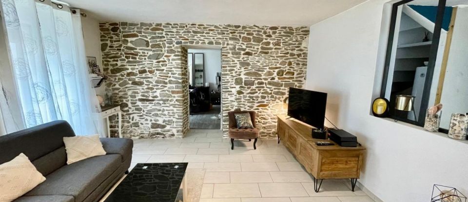 House 4 rooms of 124 m² in La Chèze (22210)
