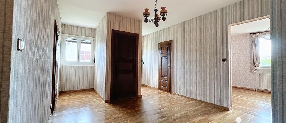 House 6 rooms of 135 m² in Sarry (51520)
