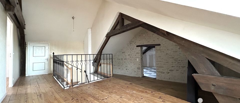 Maison traditionnelle 7 pièces de 200 m² à Guigneville (45300)