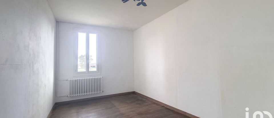 House 4 rooms of 80 m² in Bourbon-l'Archambault (03160)