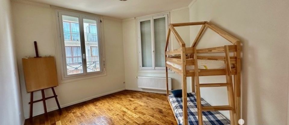 Apartment 3 rooms of 63 m² in Vanves (92170)