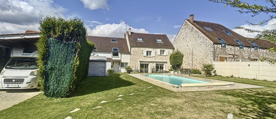 Maison 8 pièces de 220 m² à La Celle-sur-Morin (77515)