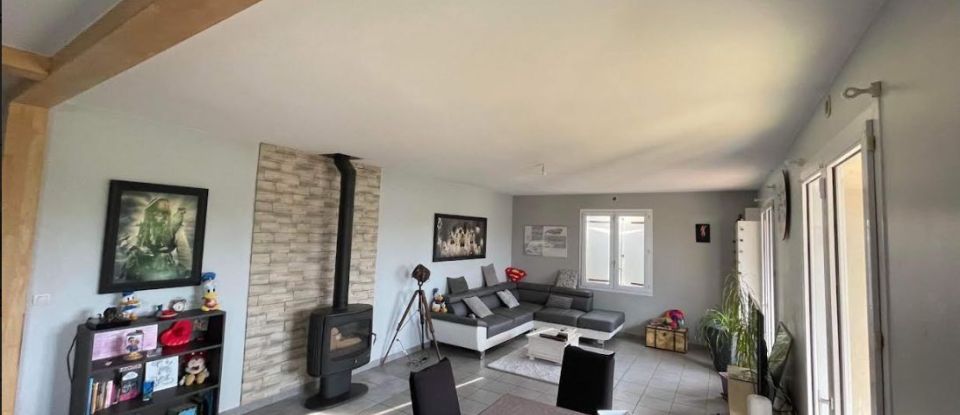 House 3 rooms of 98 m² in Sèvremont (85700)
