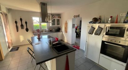 House 3 rooms of 98 m² in Sèvremont (85700)