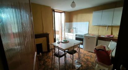House 4 rooms of 80 m² in Fayet (12360)