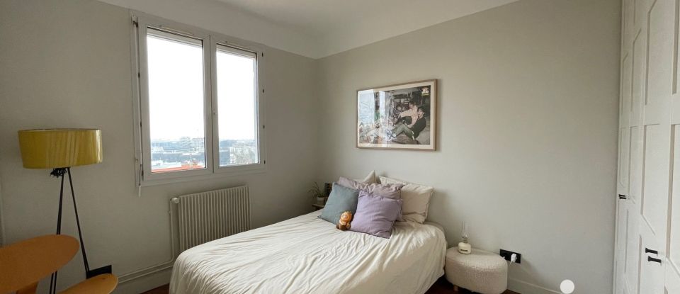 Apartment 5 rooms of 99 m² in Issy-les-Moulineaux (92130)