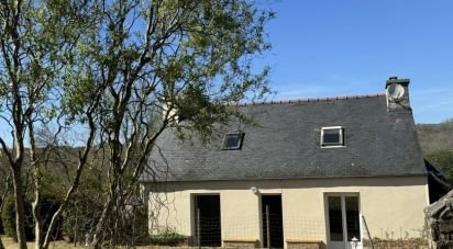 House 7 rooms of 126 m² in Lanvéoc (29160)