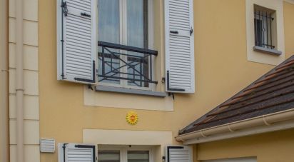 Maison traditionnelle 5 pièces de 147 m² à Combs-la-Ville (77380)