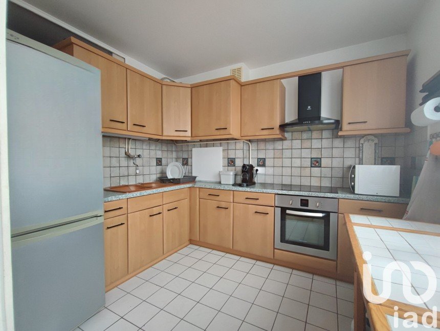 Apartment 5 rooms of 80 m² in Valenton (94460)