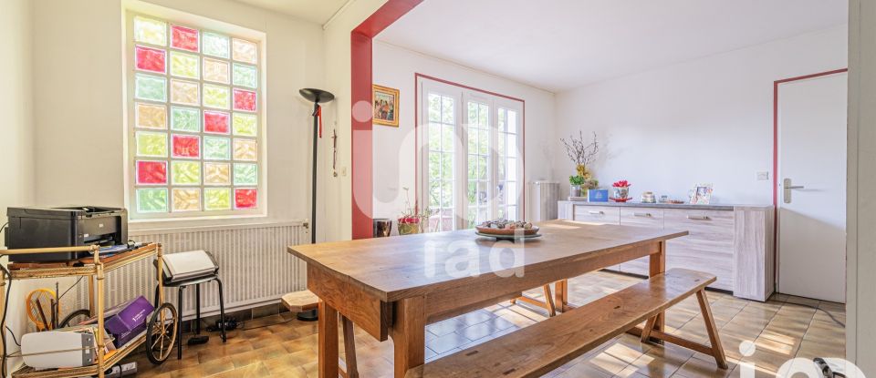 Maison traditionnelle 6 pièces de 130 m² à Montfermeil (93370)