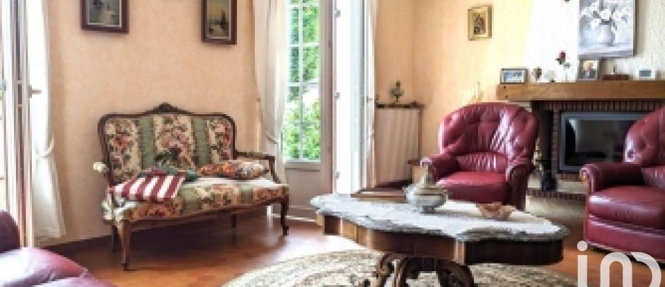 House 7 rooms of 140 m² in Libourne (33500)