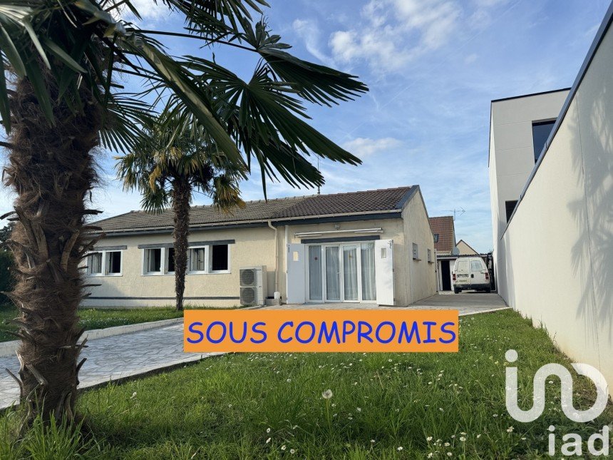 Maison 5 pièces de 101 m² à Fontenay-Trésigny (77610)