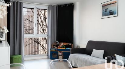 Appartement 3 pièces de 55 m² à Paris (75019)