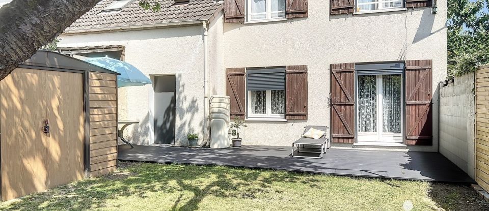Maison traditionnelle 5 pièces de 101 m² à Ozoir-la-Ferrière (77330)