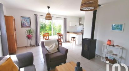 Traditional house 4 rooms of 91 m² in Bréhal (50290)