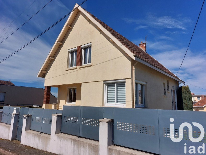 House 6 rooms of 141 m² in Montceau-les-Mines (71300)