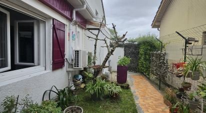 House 2 rooms of 38 m² in Cenon (33150)