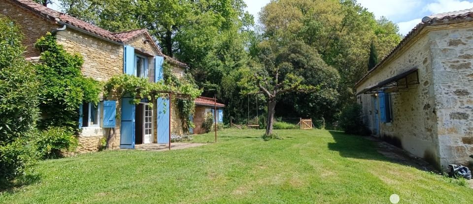Country house 6 rooms of 181 m² in Mas-d'Auvignon (32700)